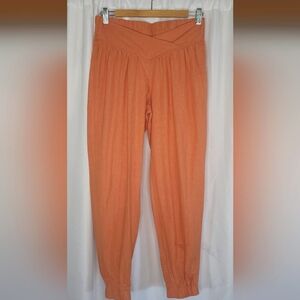 Banjara Women's V-cut Waist Pants. Size M. Linen Material. In Great Condition